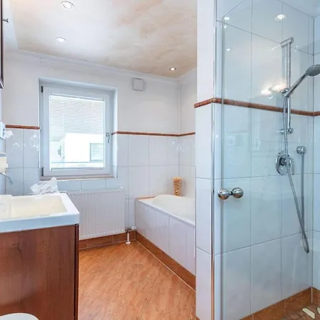 Maximilian Apartmenthaus 2-6 People Holiday home