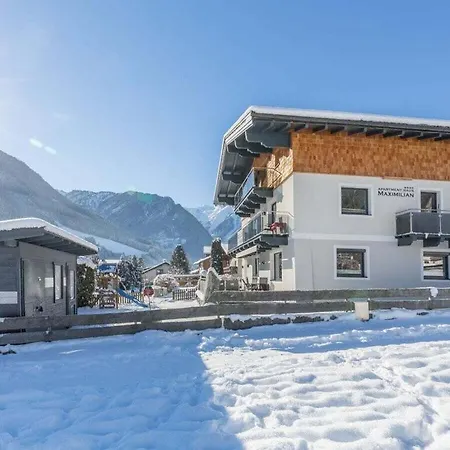 Maximilian Apartmenthaus 2-6 People