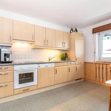 Maximilian Apartmenthaus 2-6 People *